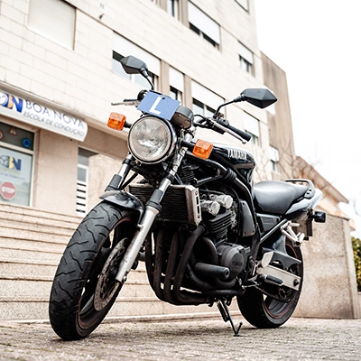 Veículo de instrução - Yamaha FZR 600